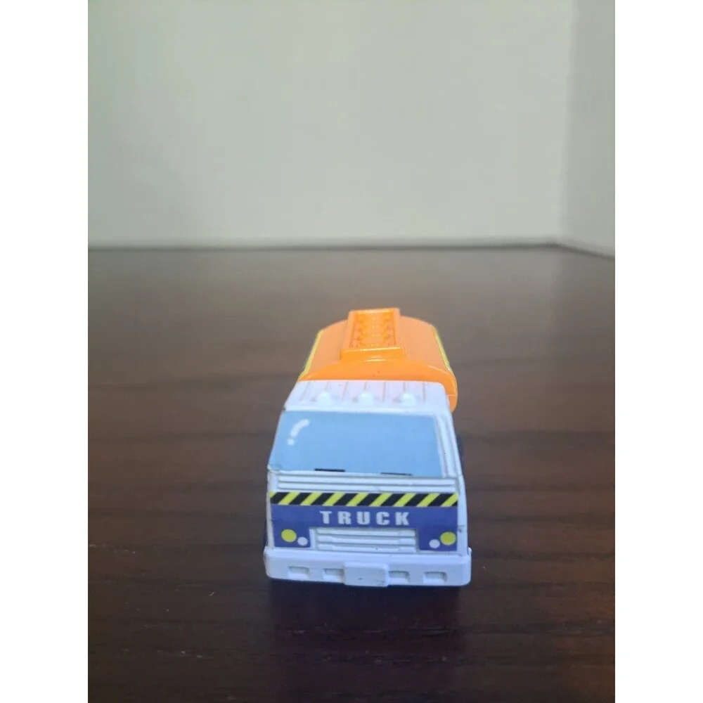 Vintage San Ren Hang Benzine Oil Tanker Pull Back Racer Plastic